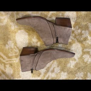 Sam Edelman Petty Ankle Bootie 8.5